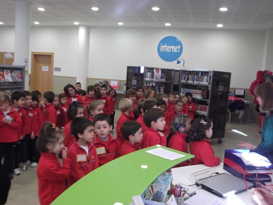 visita a la Biblioteca Central de 3º de infantil.