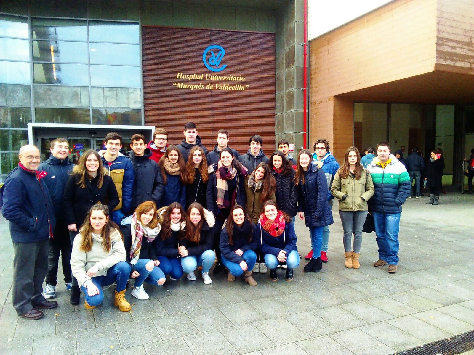 2ºBACH visita HUMV
