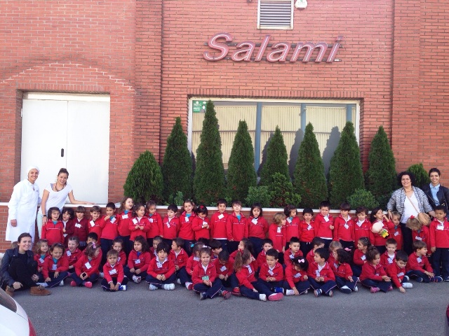 Infantil 4 años visita Mercasantander y Salami