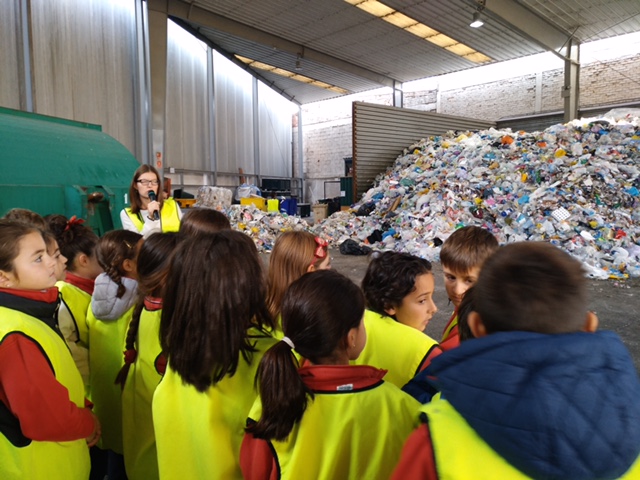 3º EP visita centro recicado