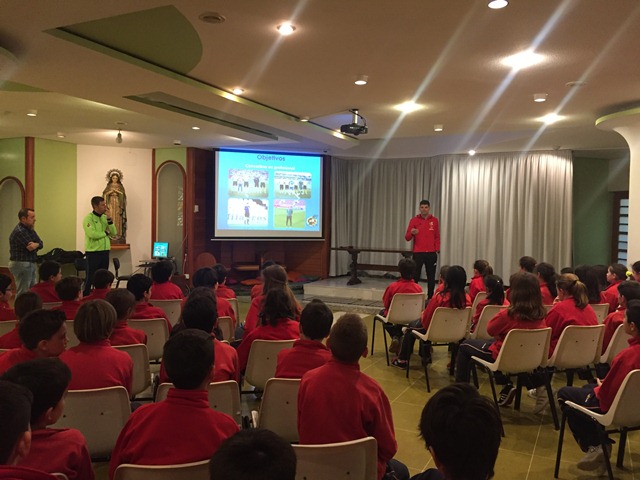 Charla sobre árbitros.