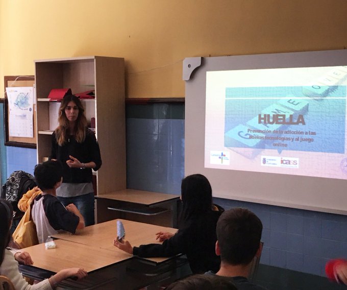 2º ESO participa en un taller de prevención de la adicción a las nuevas tecnologías y el juego online