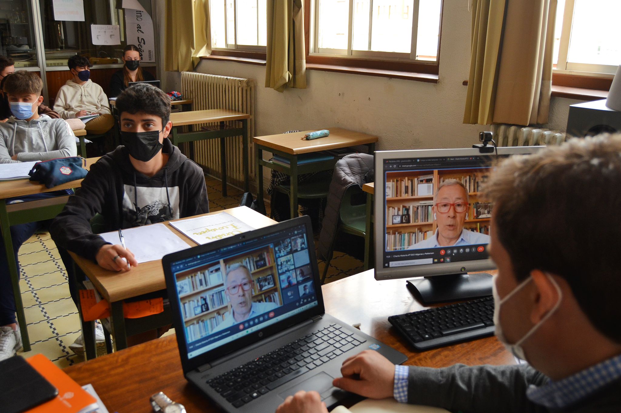 Clase de Historia con Miguel Ángel Idígoras y José Ramón Patterson