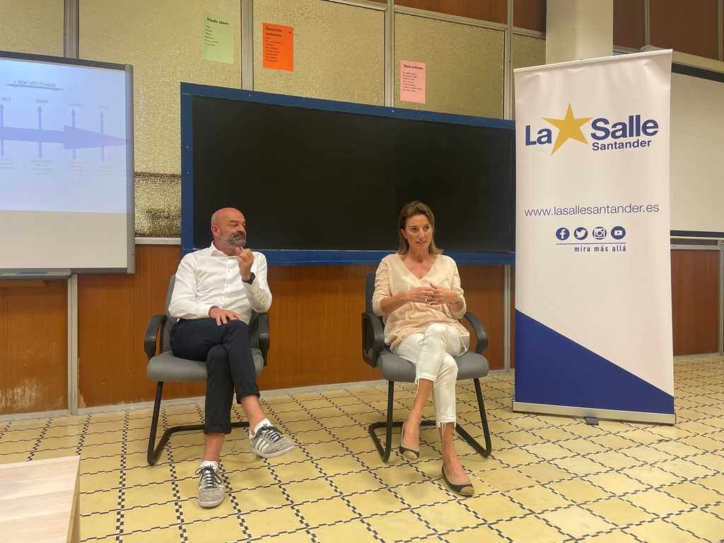 Alumnos de 4º de la ESO comparten una jornada con víctimas de ETA