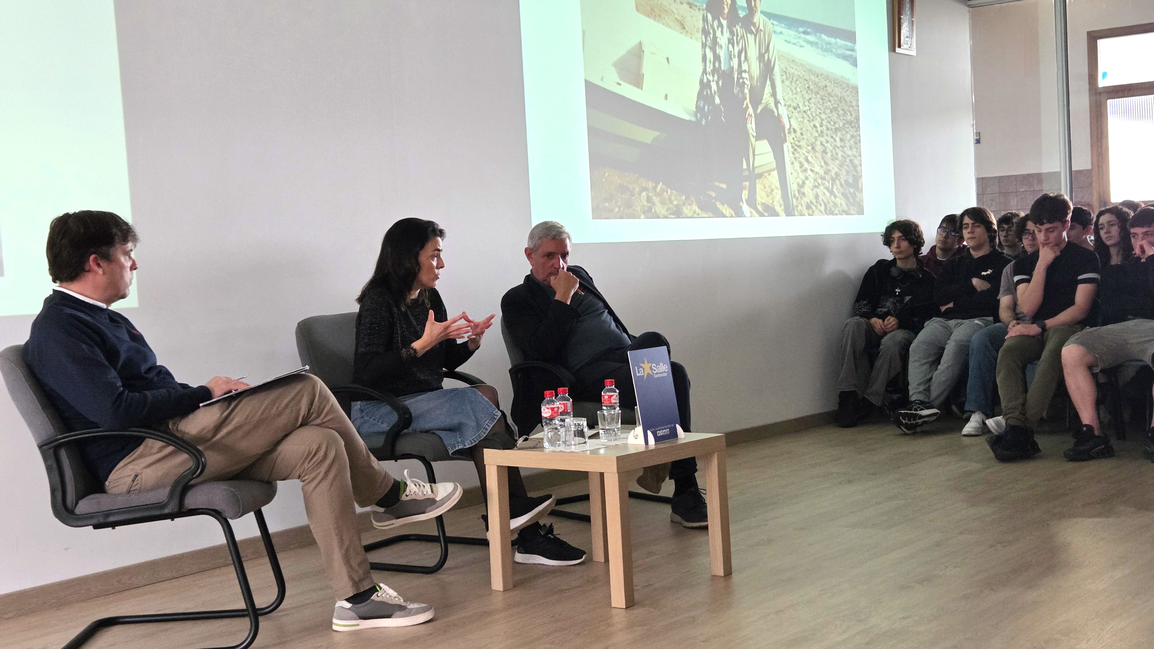 Marta Buesa y Miguel Ángel Idígoras comparten su testimonio sobre ETA con 2º BACH